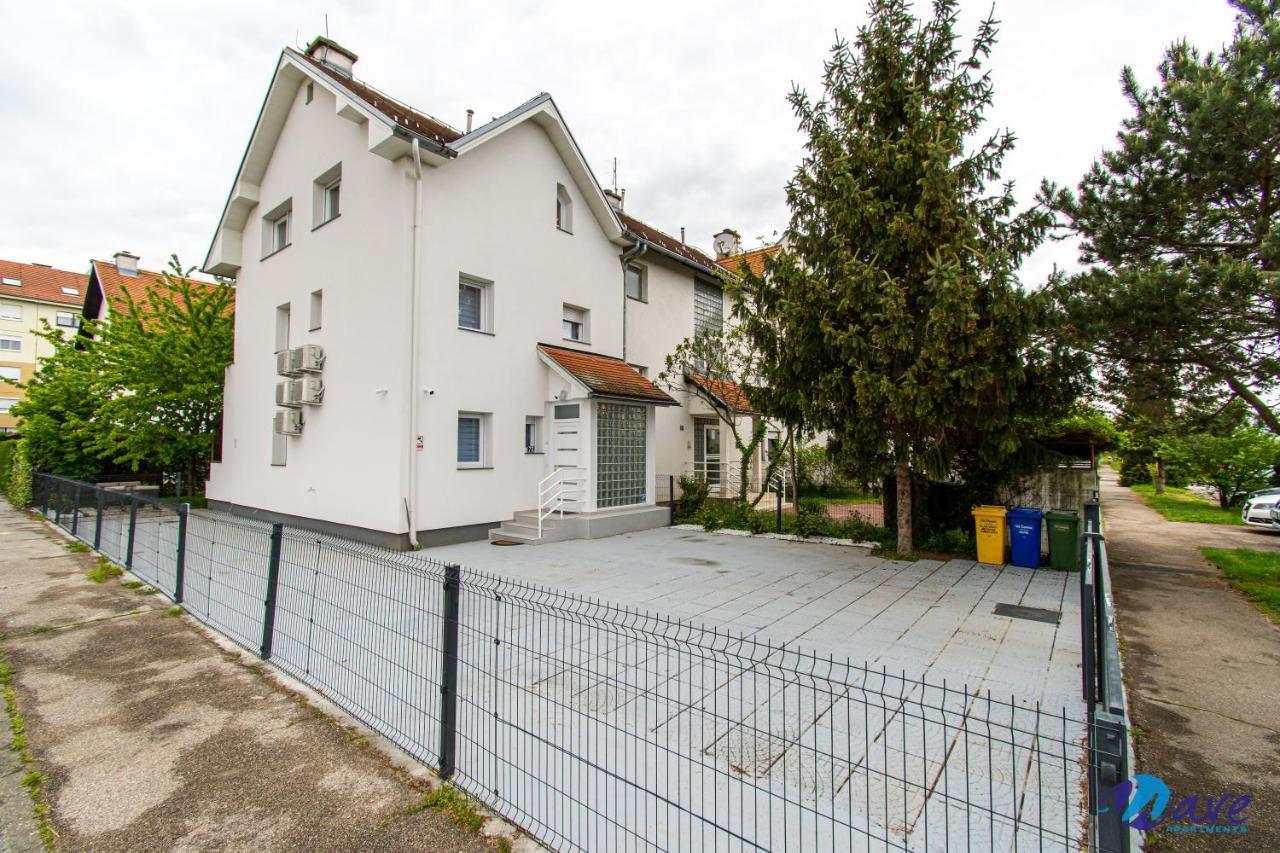 Modern Apartments Wave Near The Airport Velika Gorica Exterior foto