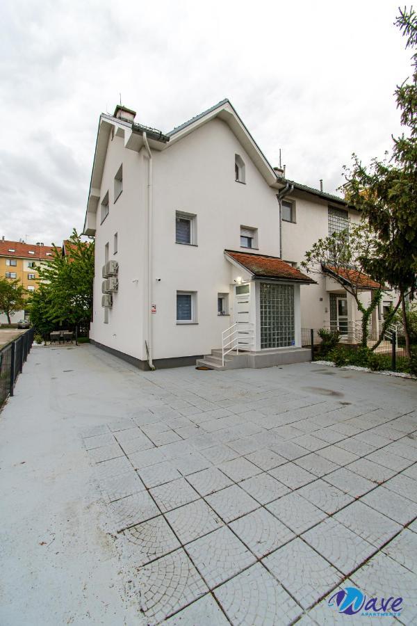 Modern Apartments Wave Near The Airport Velika Gorica Exterior foto